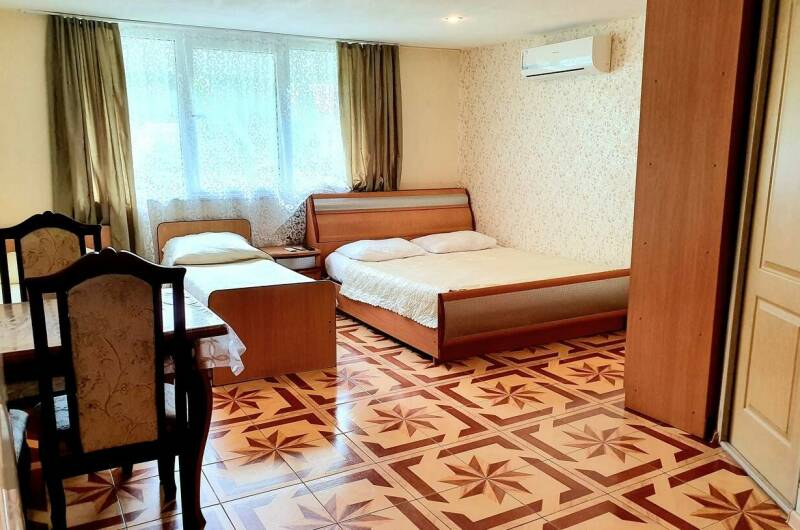 Семейный с кухней 01