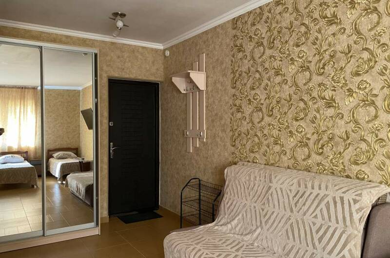 Студия с отдельным входом на 2 этаже