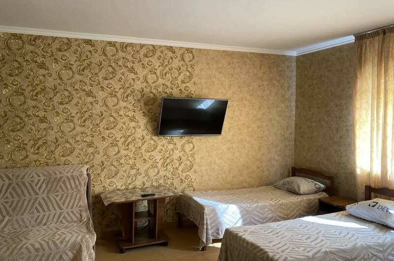 Студия с отдельным входом на 2 этаже