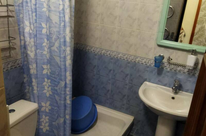 № 2 С выходом на общий балкон, боковой вид на море