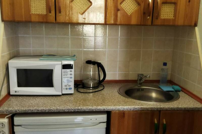 № 2 С выходом на общий балкон, боковой вид на море