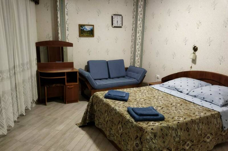 № 5 С балконом на море