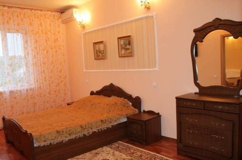 Двухкомнатный номер «Люкс» с двумя доп местами