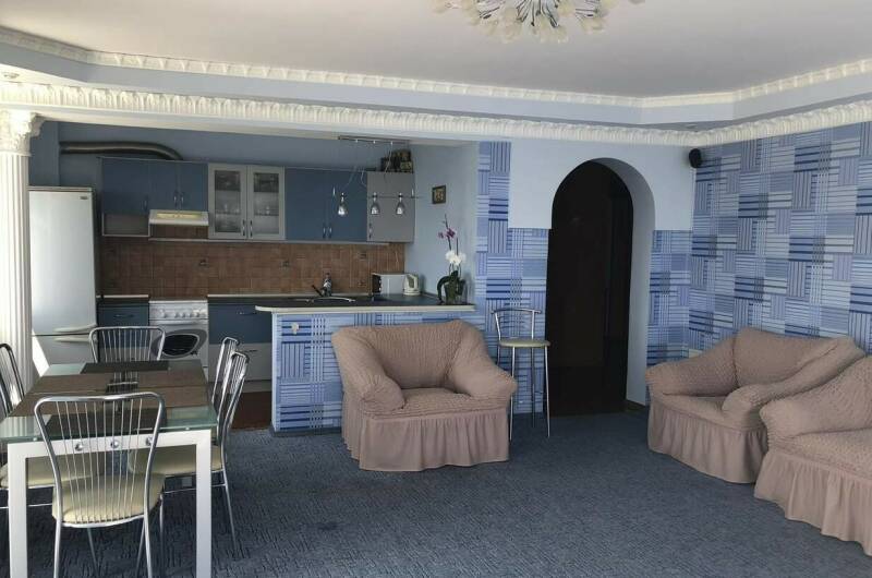 Апартаменты трехкомнатные