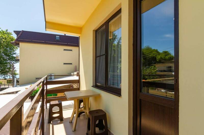 4-х местный номер с балконом с видом на море