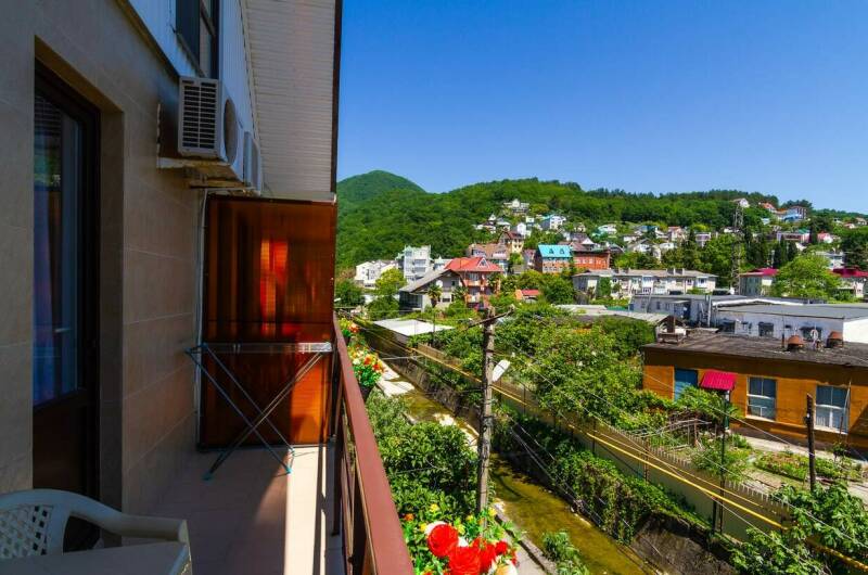 4-х местный номер с балконом с видом на море