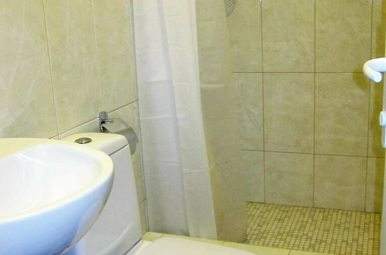 Комната на троих с балконом