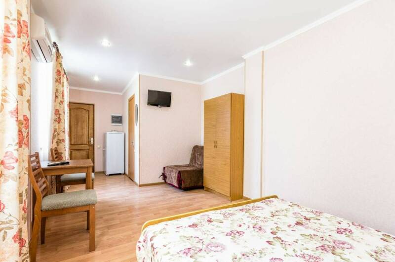 3-х местный с удобствами № 6 -27м2