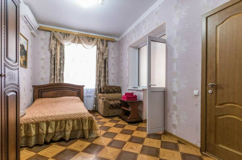 Пятиместный 2-х комнатный номер на первом этаже