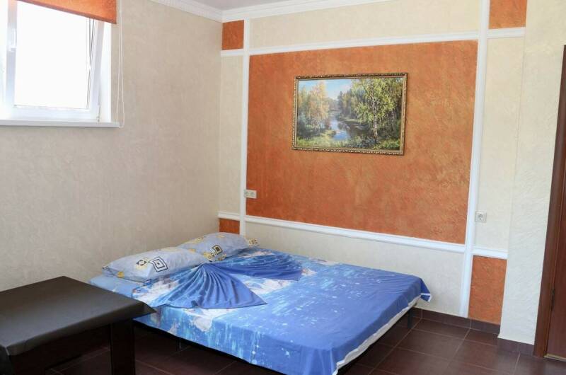 Трёхместный эконом. комната-02