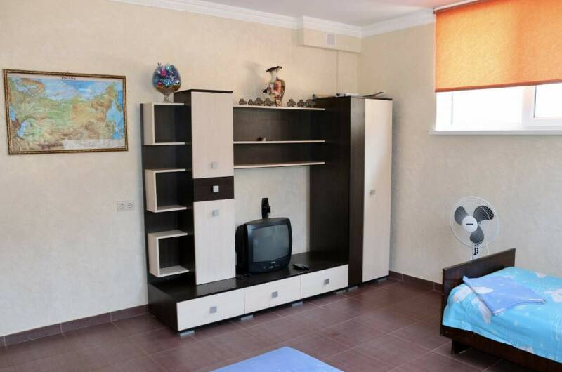 Трёхместный эконом. комната-02