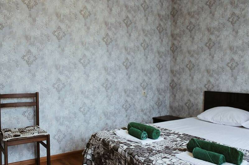 № 6 Четырехместный номер с доп. местом (2 этаж)