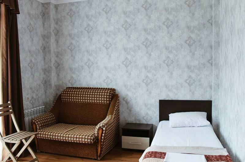 № 9 Четырехместный номер с балконом (2 этаж)