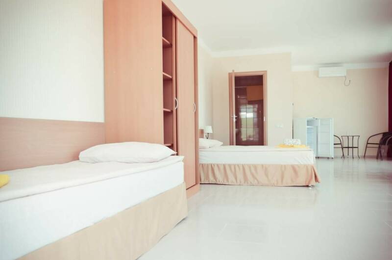 Трехместный номер с панорамными окнами