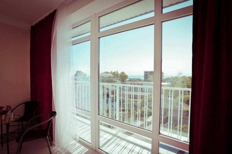 Трехместный номер с панорамными окнами