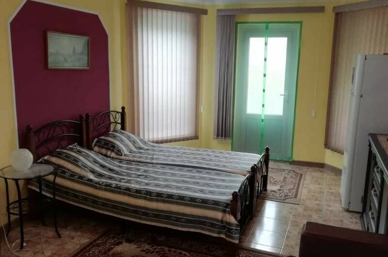 «Комфорт» 4-х местный с беседкой