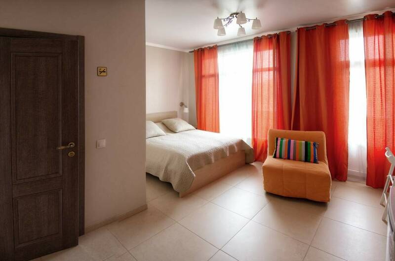 TRPL (triple) — трехместный номер