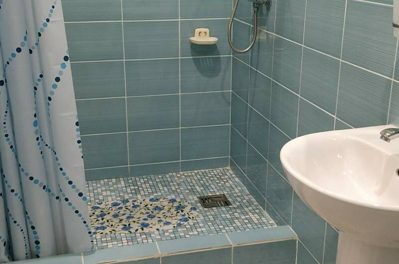 2-х местный номер с удобствами с 2 доп. м. (№ 4)