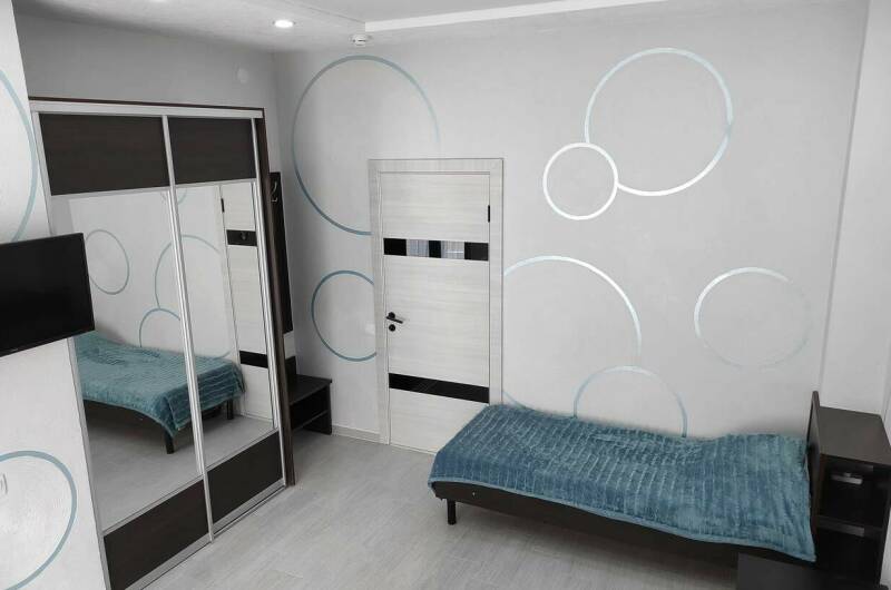 Комната на 2−3 человека с балконом