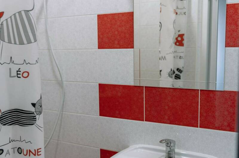 Комната на 2−3 человека с балконом