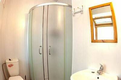 Двухкомнатный номер с кухней на 4 человека