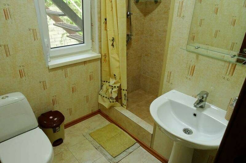 Семейный 2-х комнатный номер с кухней (1 этаж)