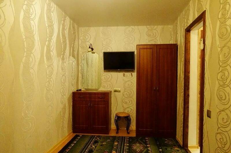 Семейный 2-х комнатный номер с кухней (1 этаж)