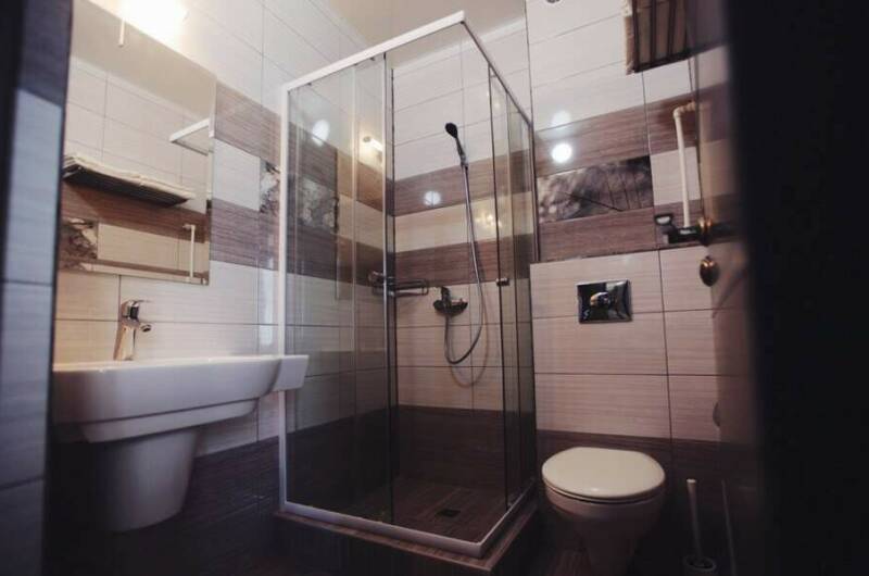 Трехместный улучшенный номер без балкона