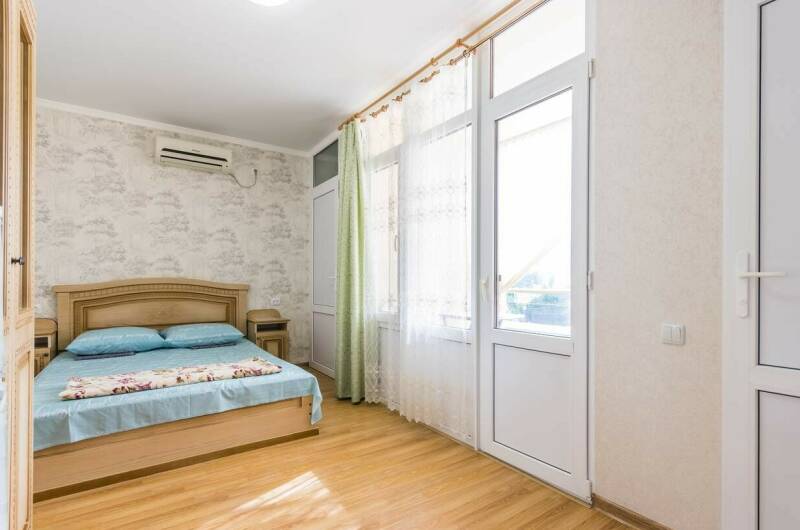 «Стандарт 2 местный» с отдельным балконом