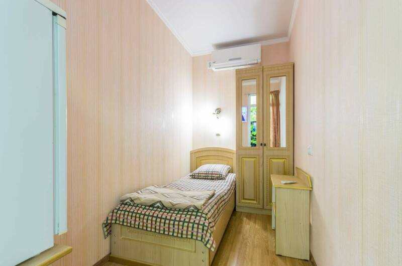 "Эконом плюс" одноместный, кондиционер, ТВ, холод