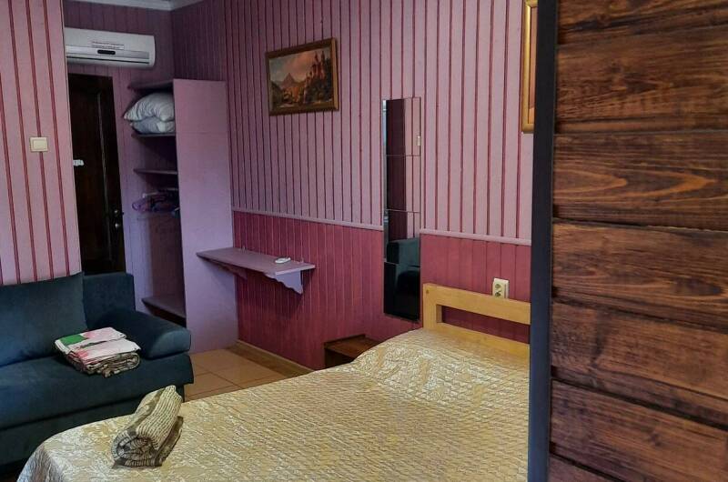 Блок из двух отдельных номеров