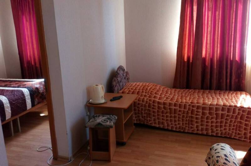 Семейный номер с балконом на пятом этаже № 13