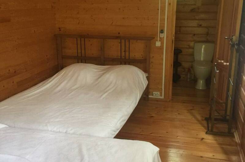 Трехместный «стандарт» в деревянном срубе срубе