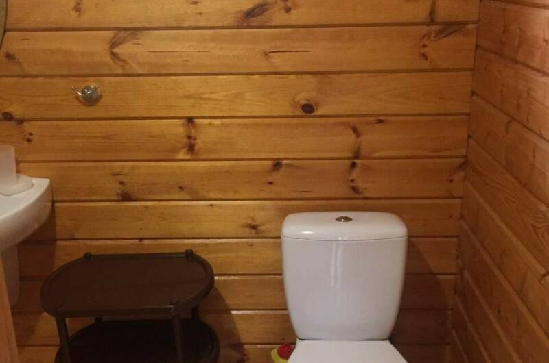 Трехместный «стандарт» в деревянном срубе срубе