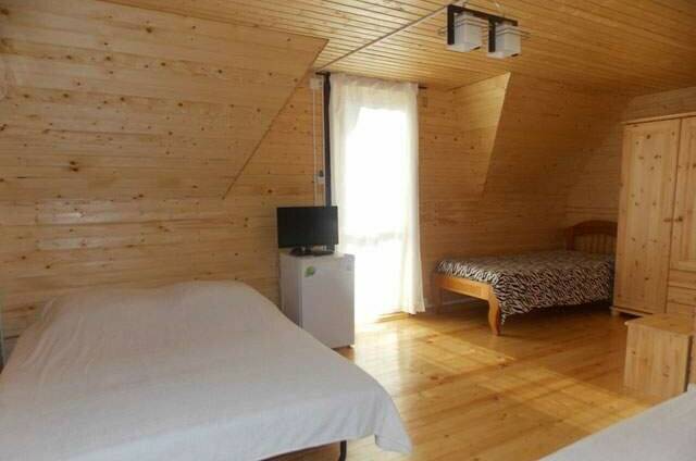 «Семейный» в деревянном срубе