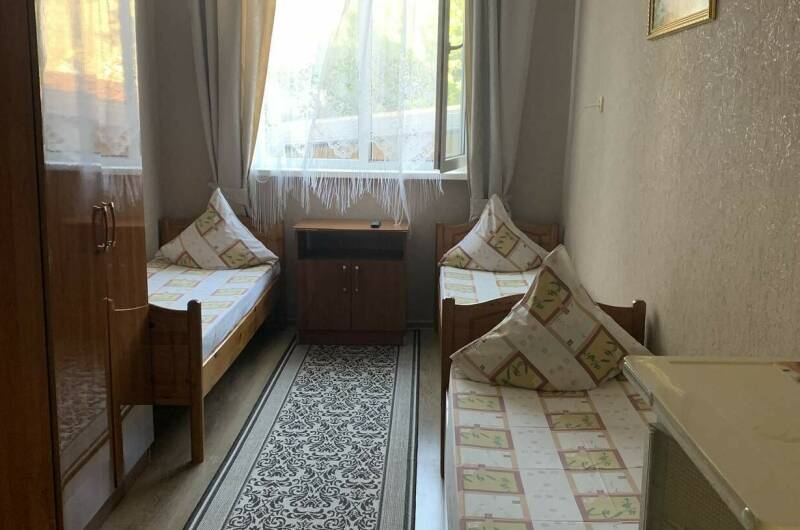 Номер на 3-х человек (2-й этаж)