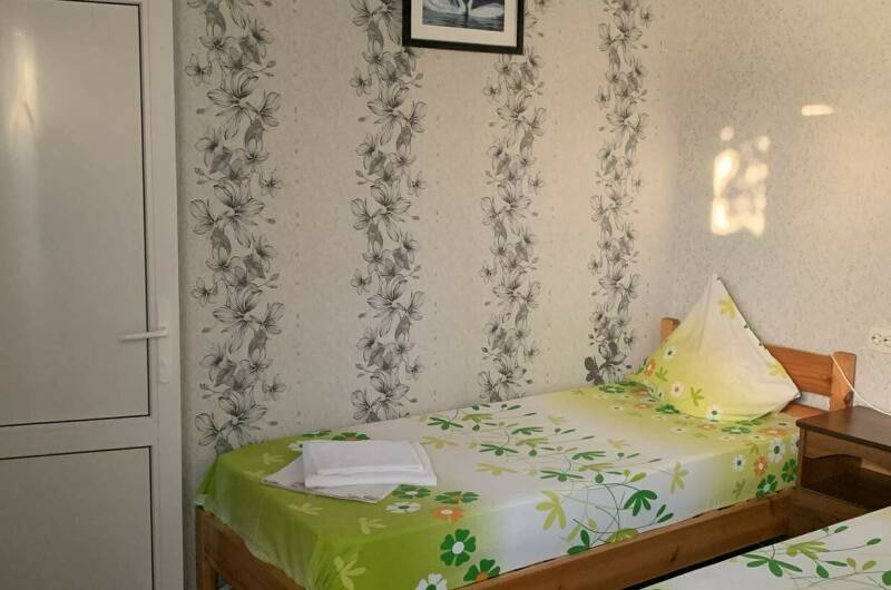 Номер на 4-х человек (2-й этаж)