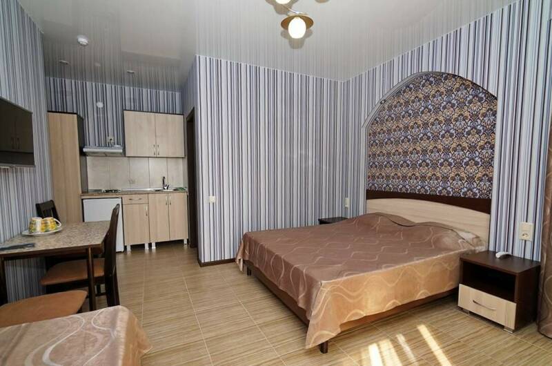 3-х местный номер с кухней, балконом, вид на море