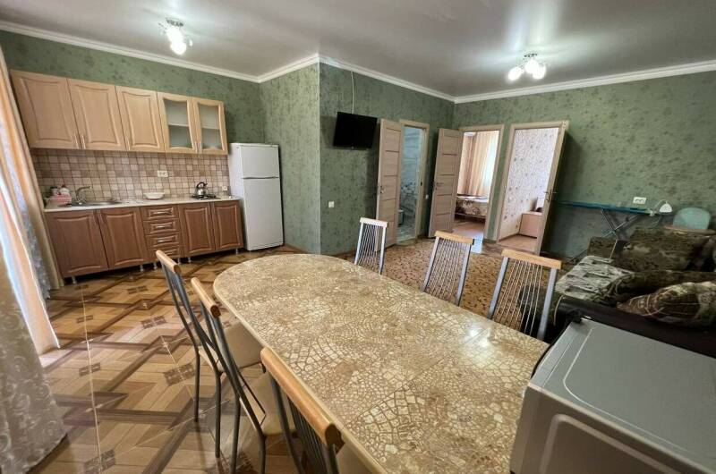 Большой номер на 6 человек