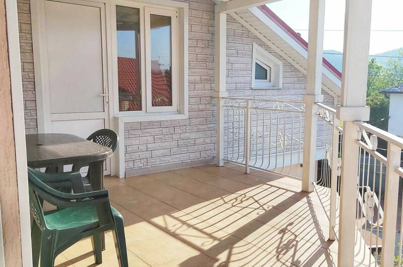 Комната на 5 человек с террасой