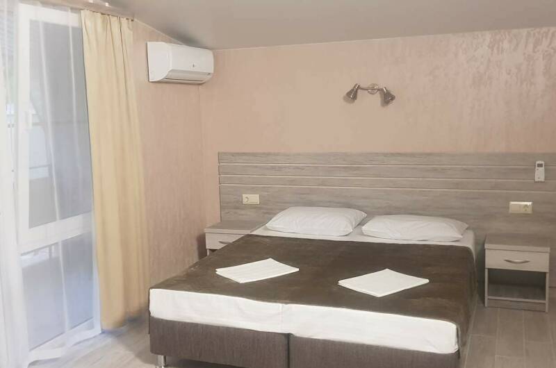 Двухкомнатный комфорт с балконом (на 5 человек)