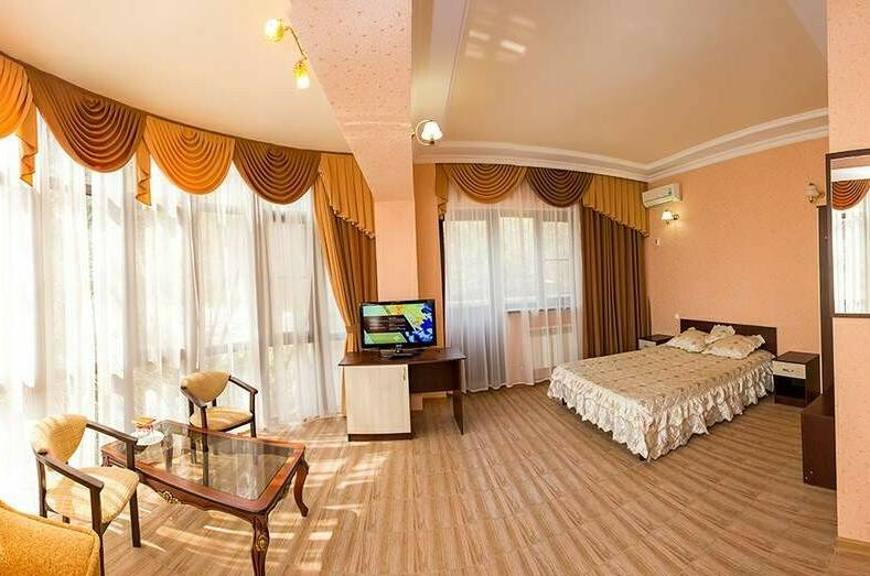 Номер "Полу люкс"