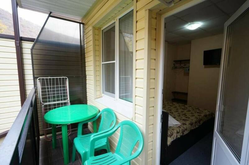 3-х мест. номер. Вид во двор (лес)