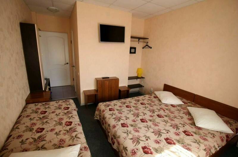 3-х местный с мини-кухней (в теневую сторону)