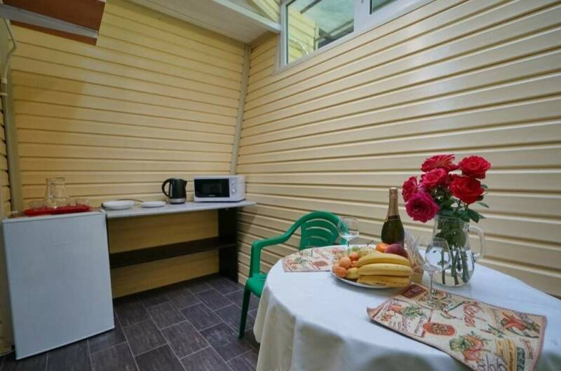 Четырехместный с мини-кухней (в теневую сторону)