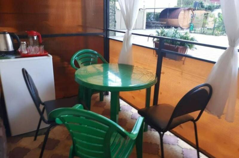 3-х мест +доп.раскл. 1 этаж.Балкон. Вид двор