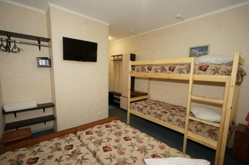 Четырехместный в сторону двора