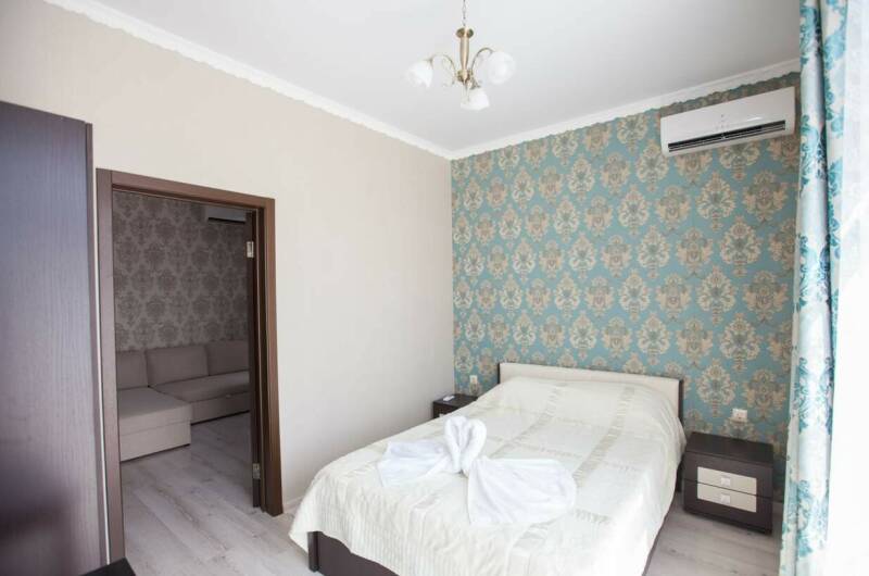 Двухкомнатный номер с балконом (3 этаж)