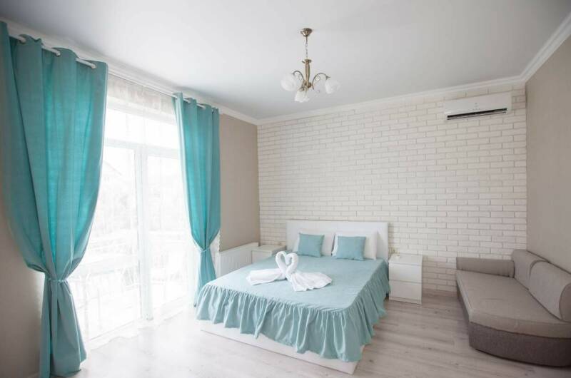 2-х местный «Люкс» с доп. местом с балконом