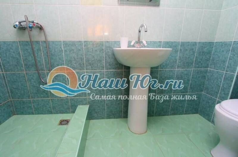 Трёхместный бюджетный с удобствами